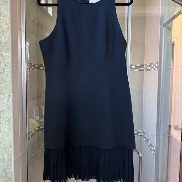 Cinq a Sept Catriona Navy Halter Sheath Cocktail Dress-pleated bottom-size 12 - Picture 1 of 6
